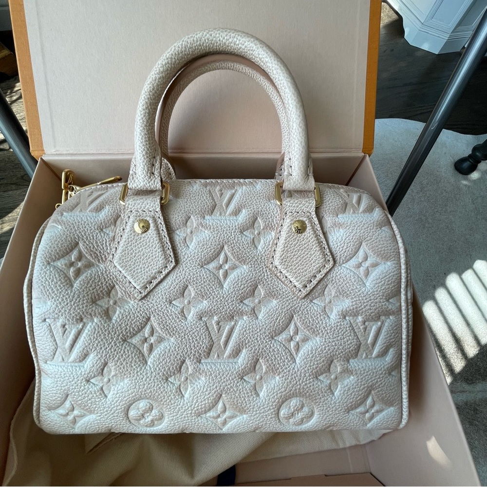 SPEEDY BANDOULIÈRE 20 
Color: Beige Clair